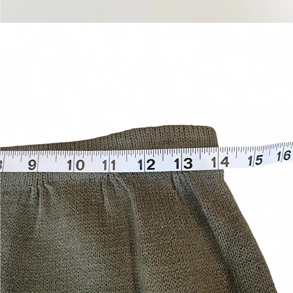 St. John knit sweater and skirt set in good condition